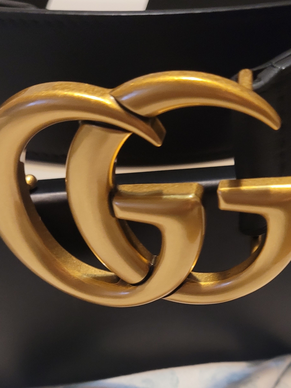 Gucci Black Leather Belt with Gold Double G Buckle - Picture 2 of 6
